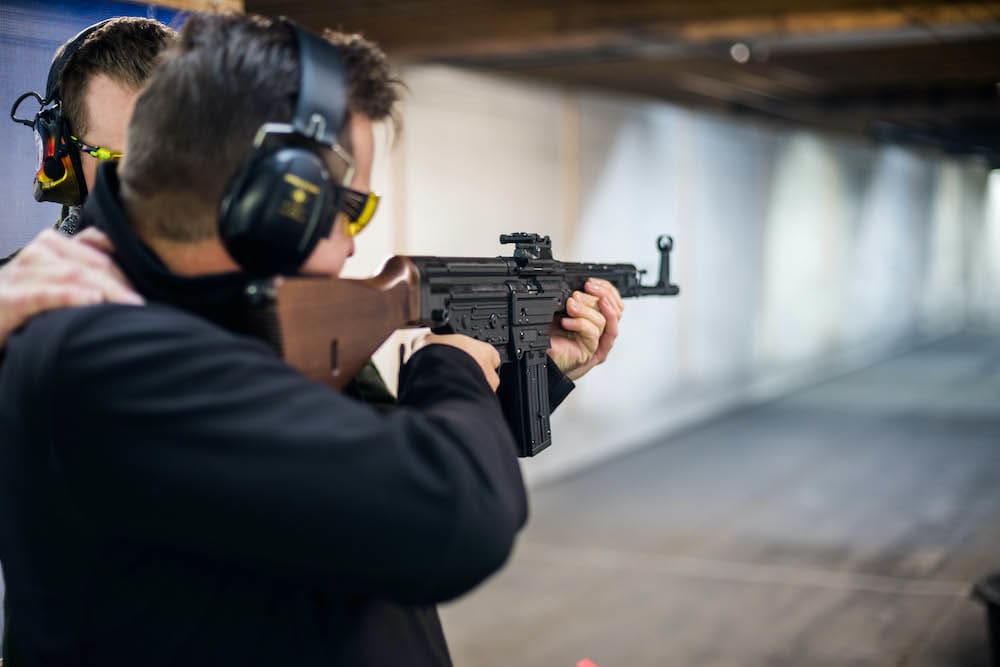 صور إطلاق نار PAA Shooting Academy تحت الإشراف - وليس ادعاءً بأن كل إطار تم التقاطه في تاريخ Wannsee في برلين. (4)